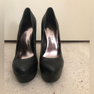 Cathy Jean Black Heels